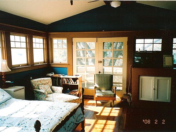 upper bedroom