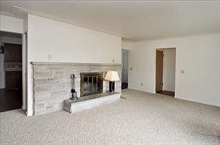 4th image of 1813 Harvey Ave