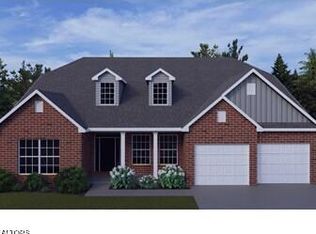 1671 Harvey Rd, Lenoir City, TN 37772