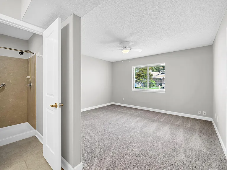 3930 Balsam Dr — Photo 17