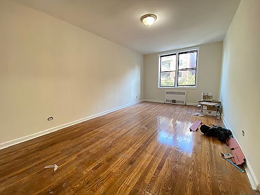 4th image of 14055 Burden Cres APT 2E