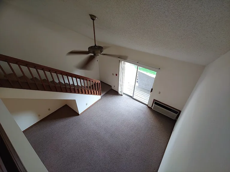 Woodfield Apartments — Photo 11