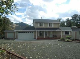 14201 N Bank Rd, Roseburg, OR 97470