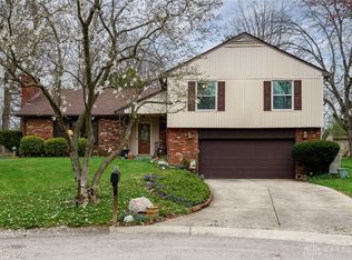 8200 Elmway Dr, Dayton, OH 45415