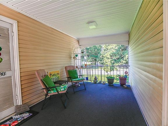 2nd image of 138 Towne Square Dr
