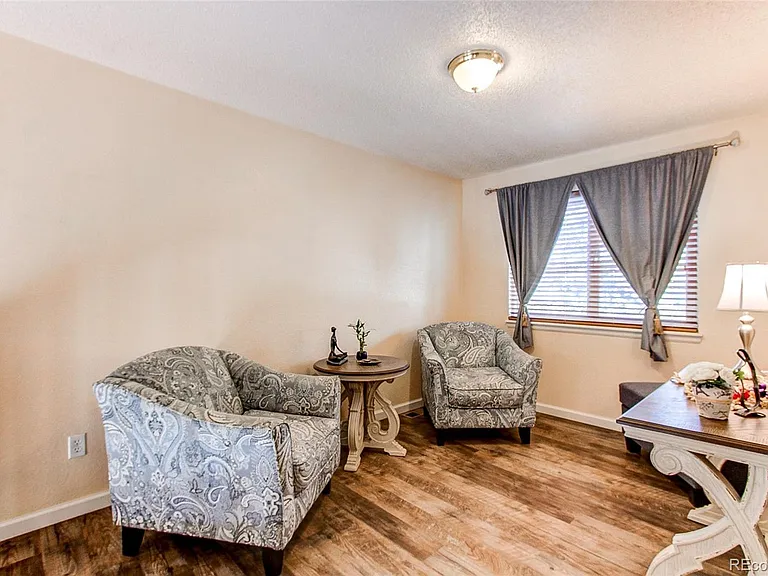 23527 Broadmoor Dr — Photo 13