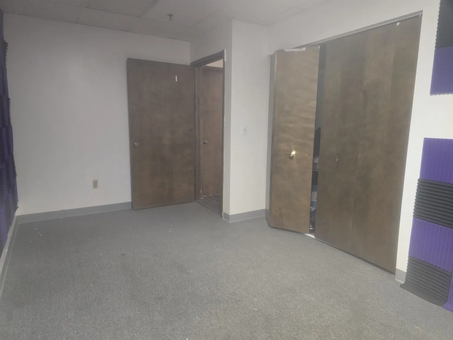 Studio, 700 sqft, $900 — Photo 2