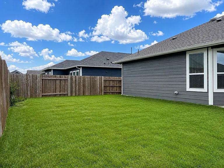 121 Yellowstone Dr — Photo 21