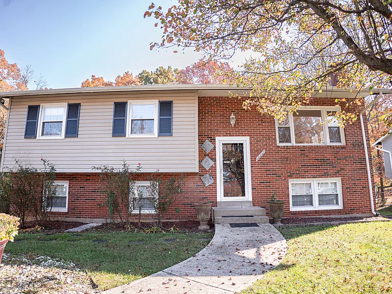 13227 Sturbridge Rd — Photo 60