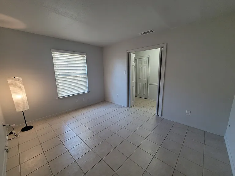 8832 Sandcastle Ct — Photo 11