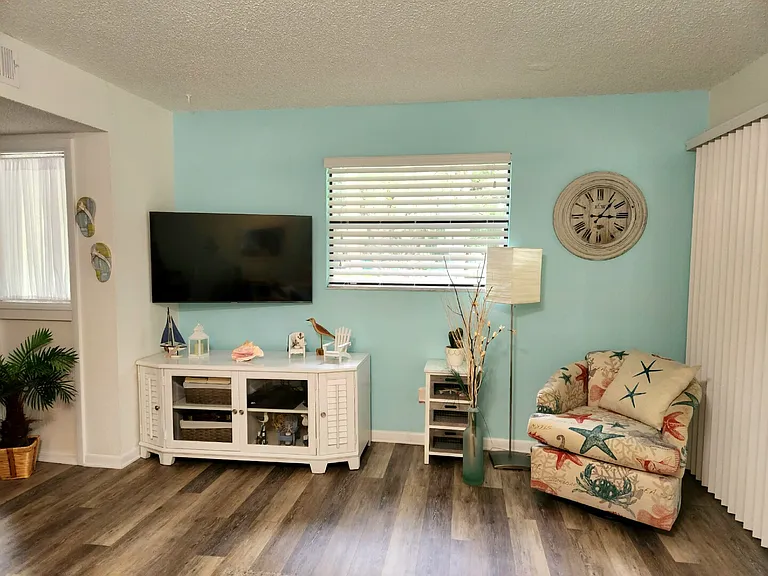 Alcira Ct — Photo 6