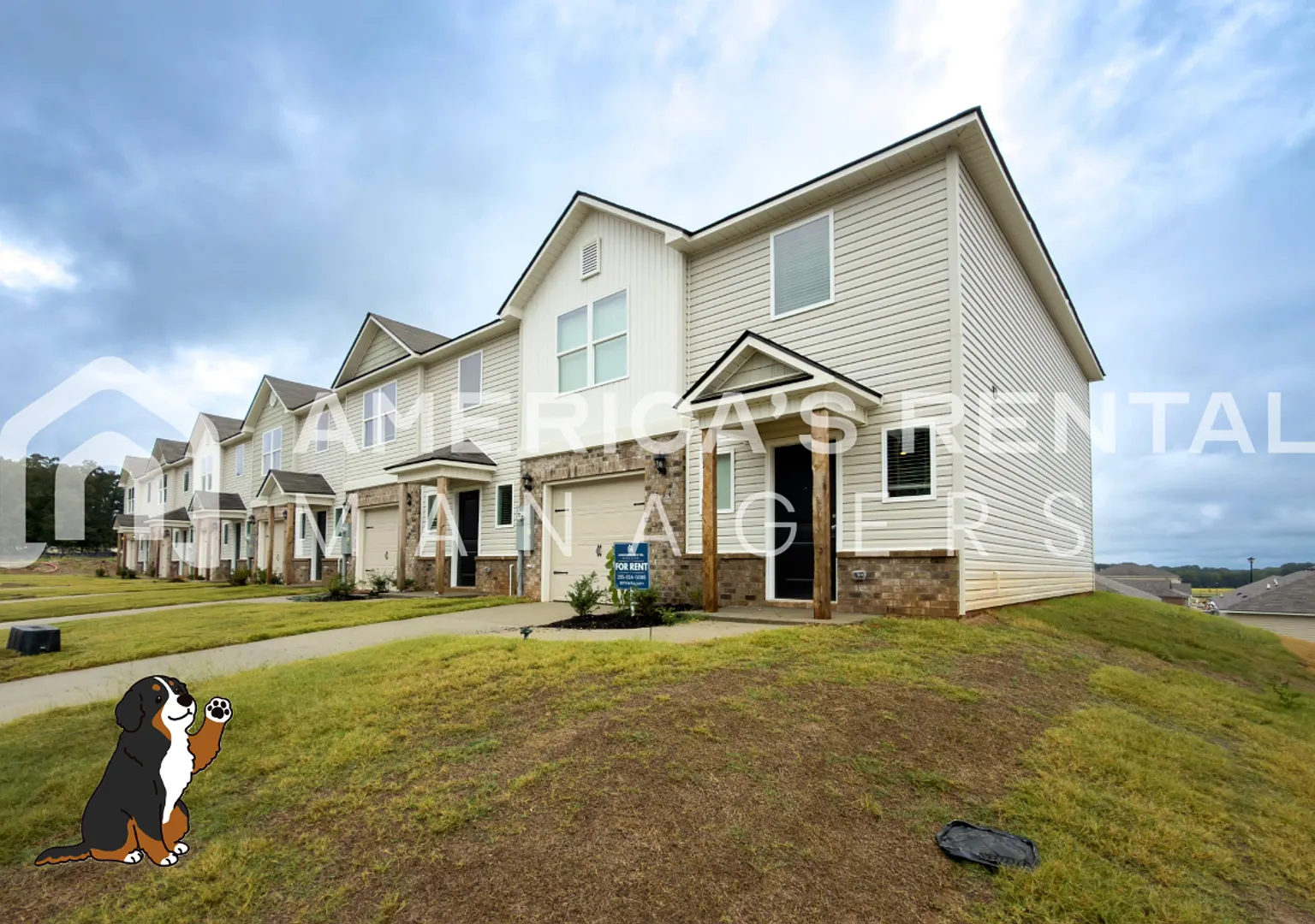 End Unit Townhome for Rent in Decatur, AL!! Available to View with 48 Hour Notice — Photo 1