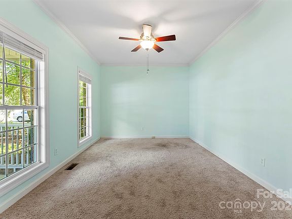 4th image of 1818 Abbotsford Ct