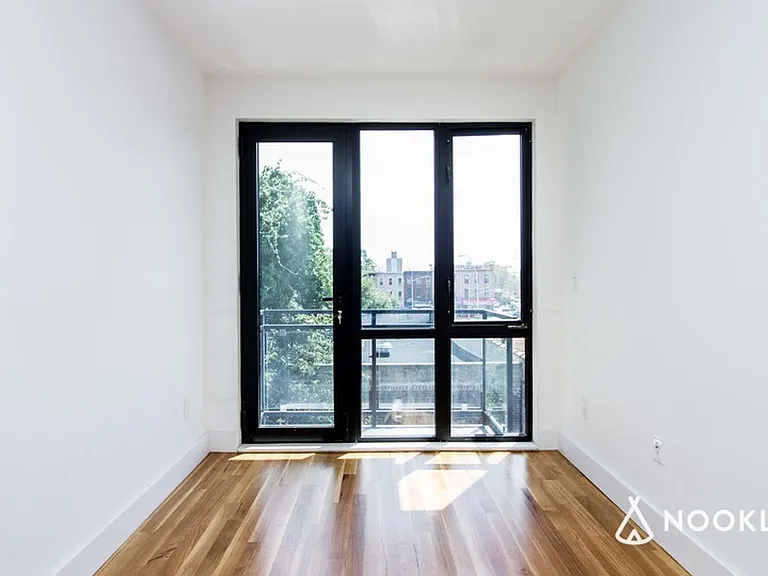 102 Somers St #4A — Photo 14