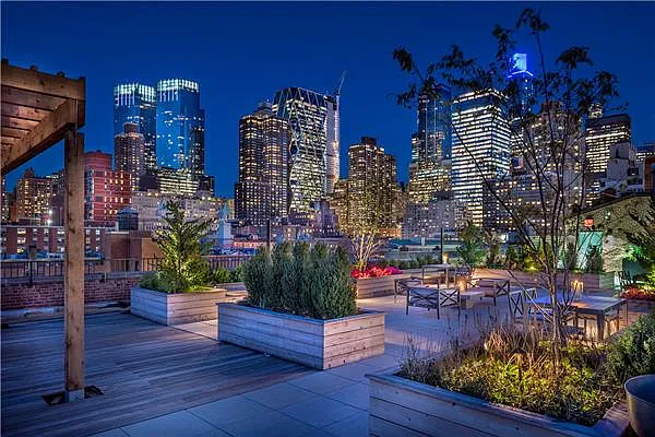 Sold by Park River | media 8