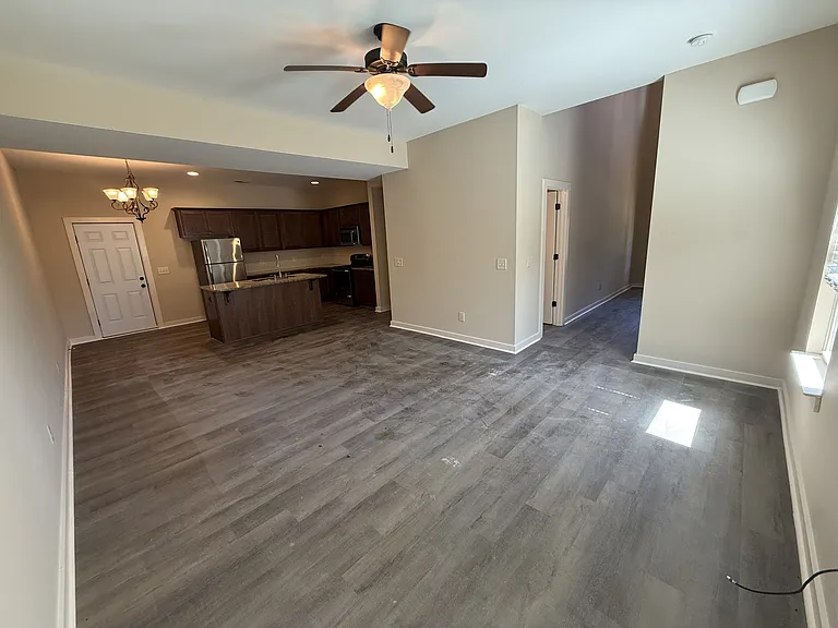 20478 Castle Ridge Rd — Photo 7