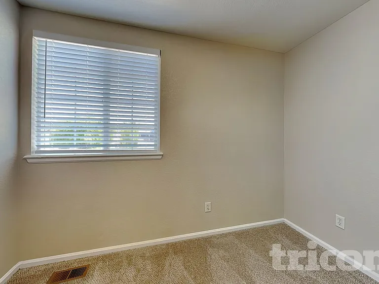 16565 Humboldt St — Photo 10