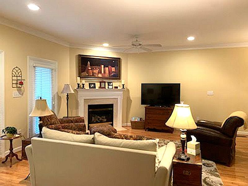 Living Room - View front. This is the decoration from current tenants. The living room is very large, that you can even divide into two areas.