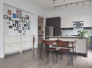 608 Como Lake Ave #406, Coquitlam, BC V3J 0B2