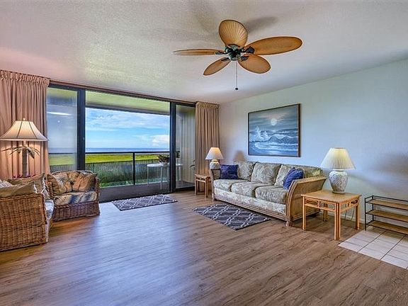 Living Room Area faces ocean