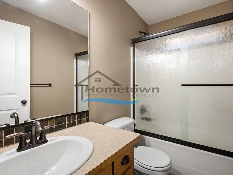 3166 N Honeysuckle Dr — Photo 4