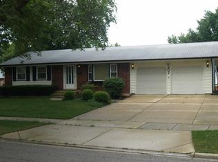 302 Pochet Ln, Schaumburg, IL 60193