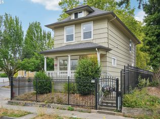 603 NE Halsey St, Portland, OR 97232