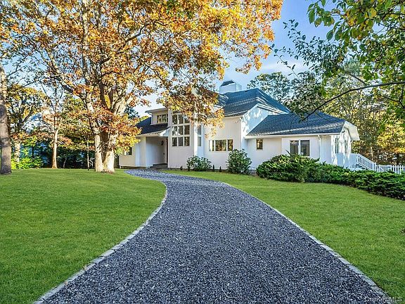 2nd image of 19 Bay Woods Drive