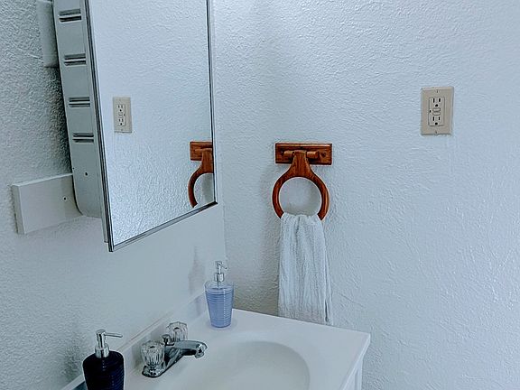 4th image of 40105 Big Bear Blvd #7