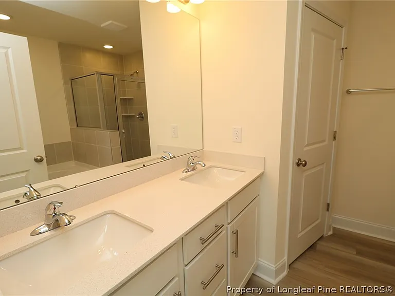 917 Kensley Grove Ln — Photo 31