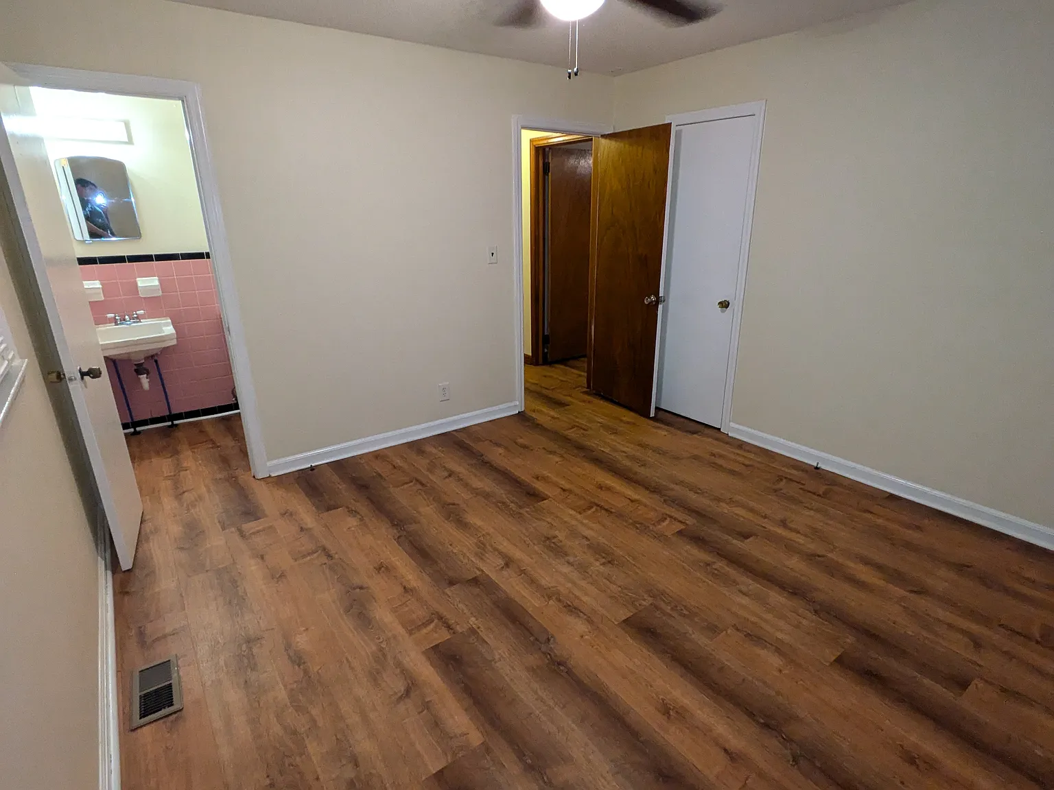 3 bed, 1300 sqft, $1,299 — Photo 2