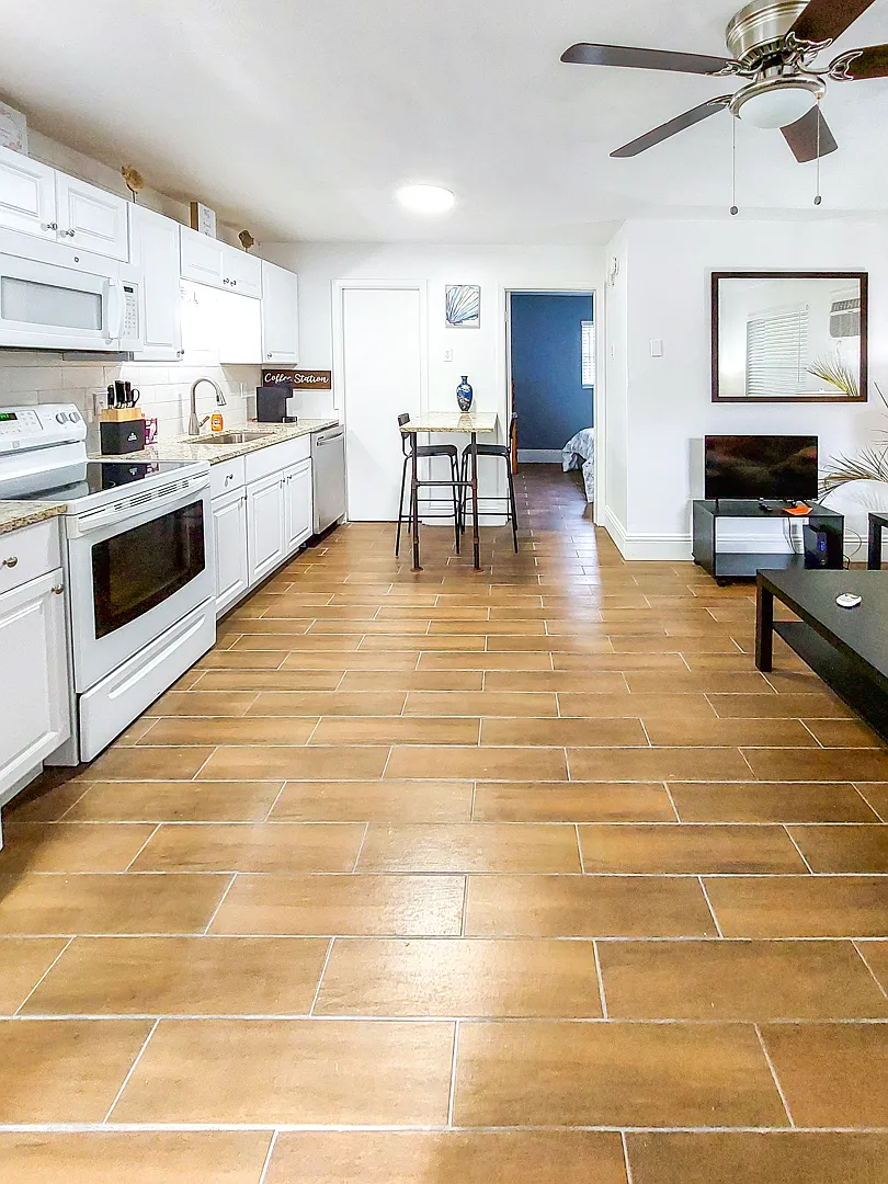 1 bed, 650 sqft, $2,000 — Photo 1