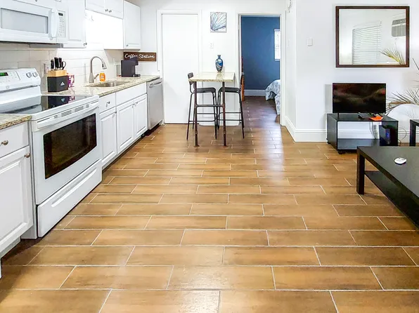 710 8th Ave NW, Largo, FL