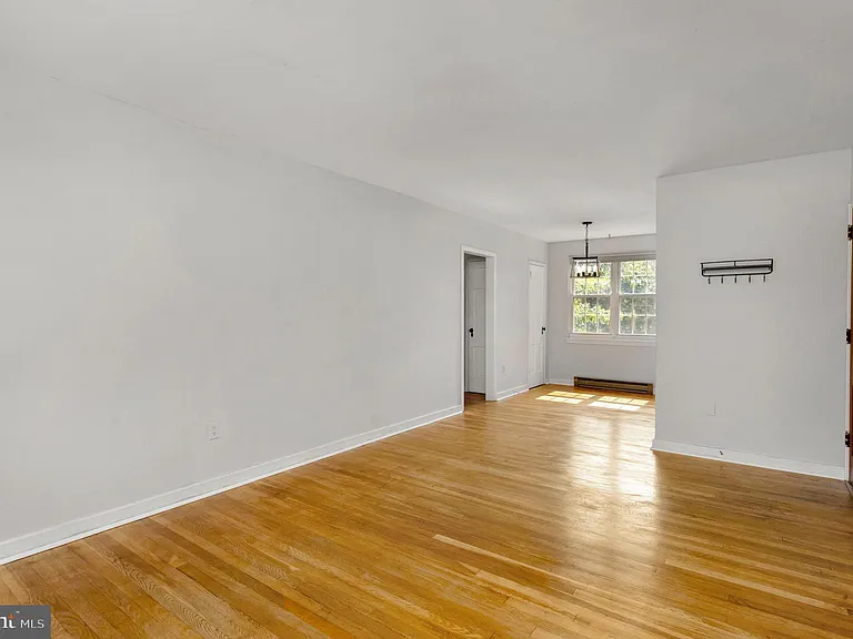 3201 Commonwealth Ave #B — Photo 6