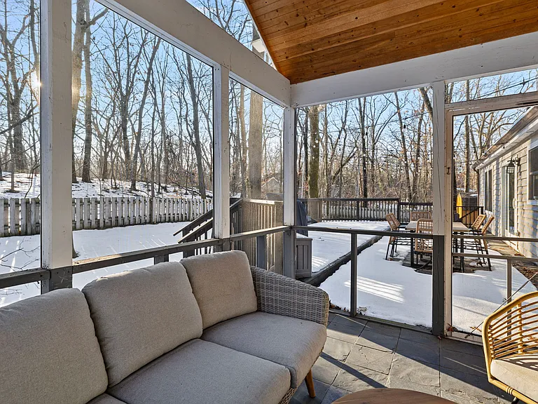 14480 Woodcrest Ln — Photo 21