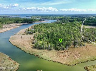 1717-17/17A Oregon Ln, Aurora, NC 27806