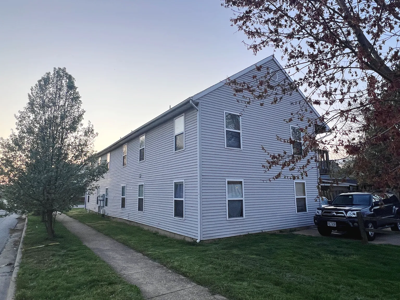 2 bed, 750 sqft, $920 — Photo 1