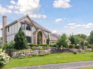 10332 Franlo Rd, Eden Prairie, MN 55347