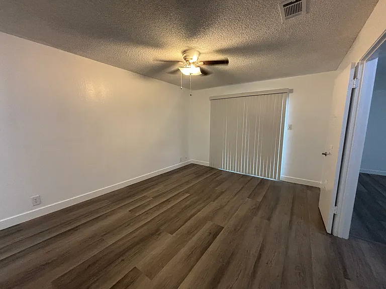 2717 Entrada Cir — Photo 18