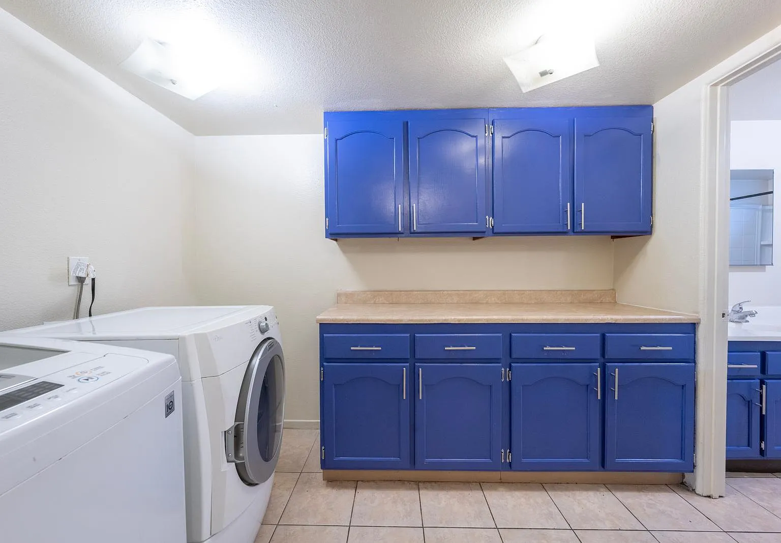 4 bed, 1800 sqft, $3,500 — Photo 3