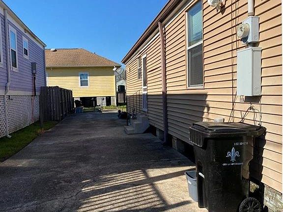 3rd image of 2547 Athis St