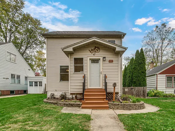 235 Ingalton Ave, West Chicago, IL 60185