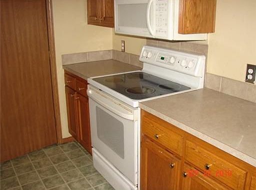 5th image of 350 Southland St