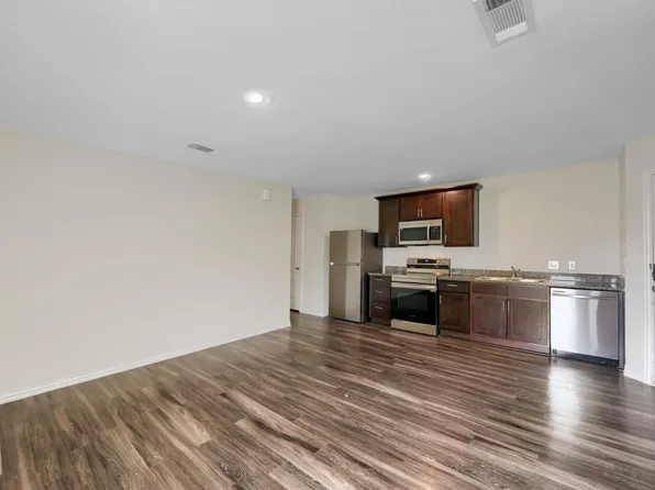 8210 Hanna St #A-b, Houston, TX 77028
