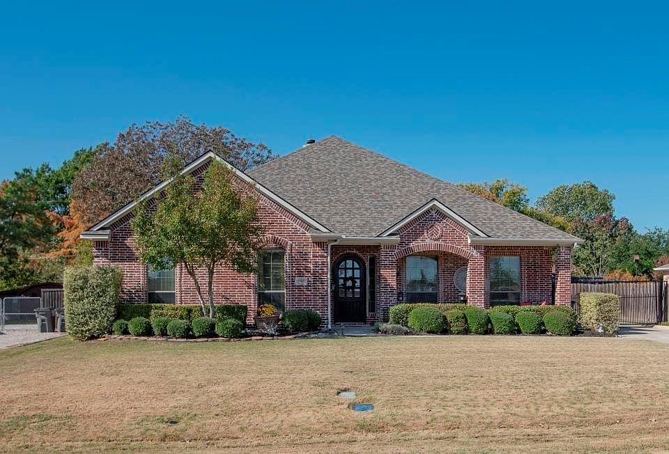 1st image of 6909 Coral Ln