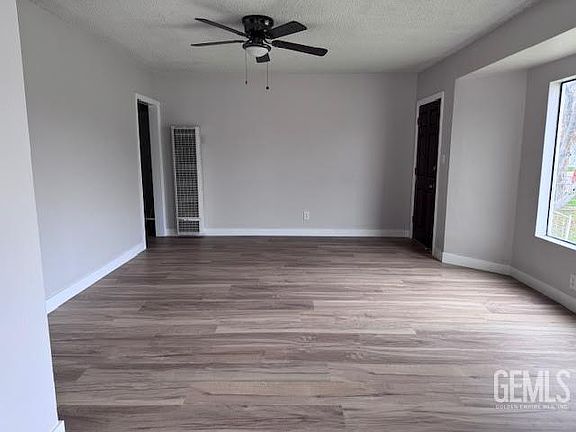 5th image of 900 Casino St