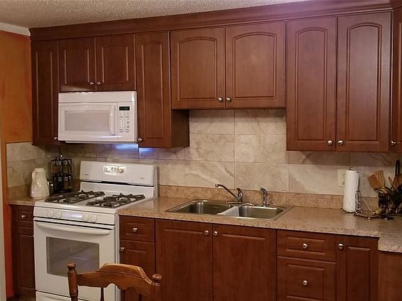3rd image of 34119 Caspian Ct