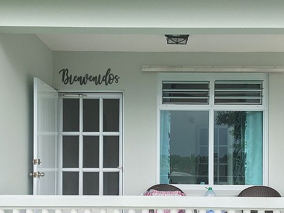 Bienvenidos to paradise 