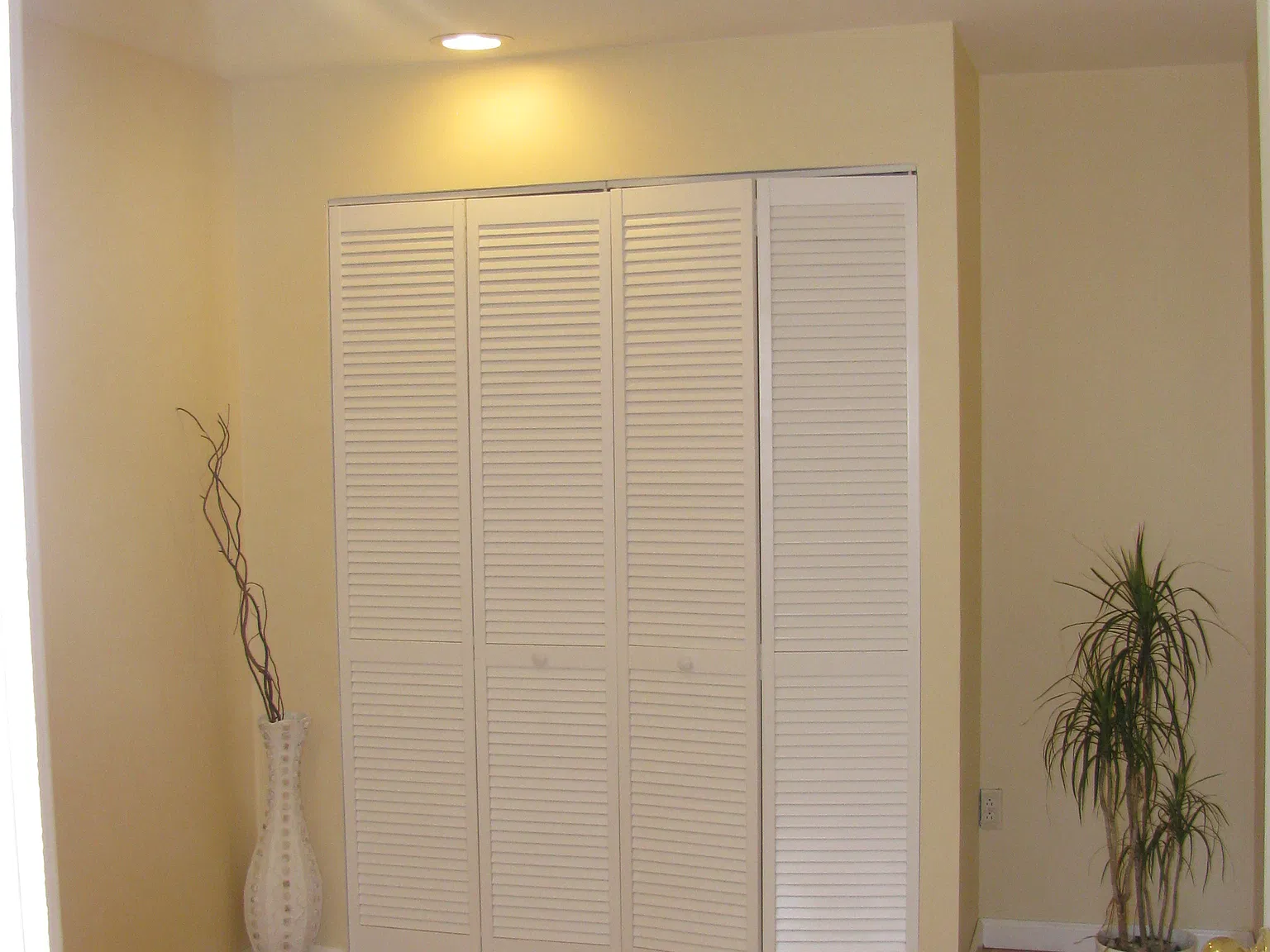 3 bed, 1800 sqft, $1,890 — Photo 1