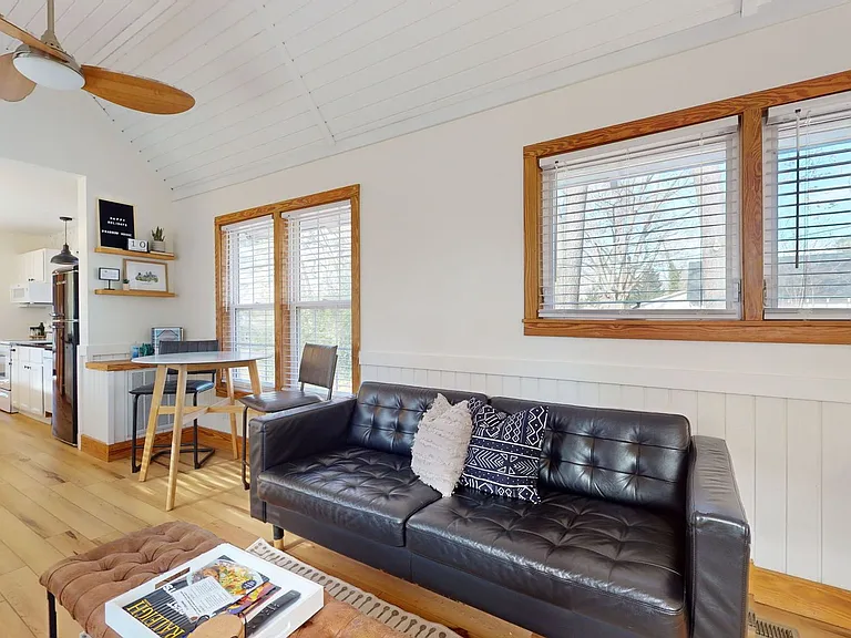 700 Method Rd — Photo 3